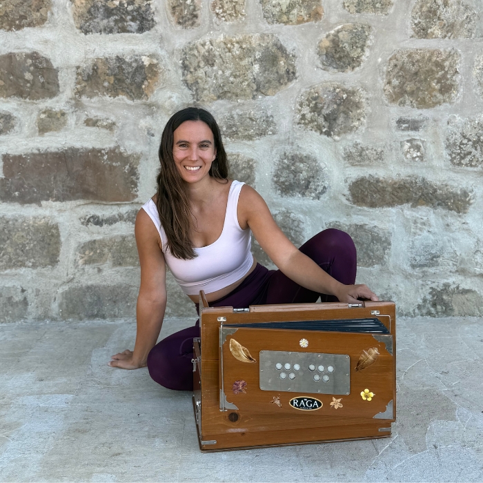 Templo Bhakti · Harmonium